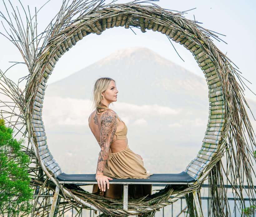 Bali: Most Iconic Spot Private Tour (All Inclusive) - Lunch at Ristorante Lereng Agung, with views that match the theme
