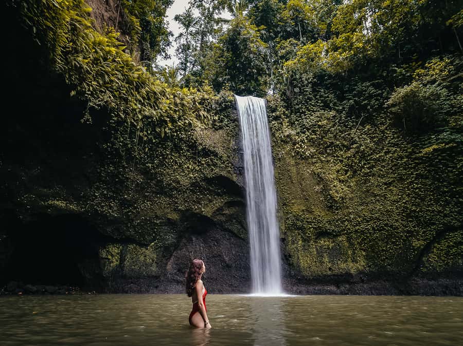 Bali: Mount Batur Sunrise Hike and Hidden Waterfall - Mt. Batur Lounge: Showers, Toilets, Tea, and Why It Improves the Whole Day