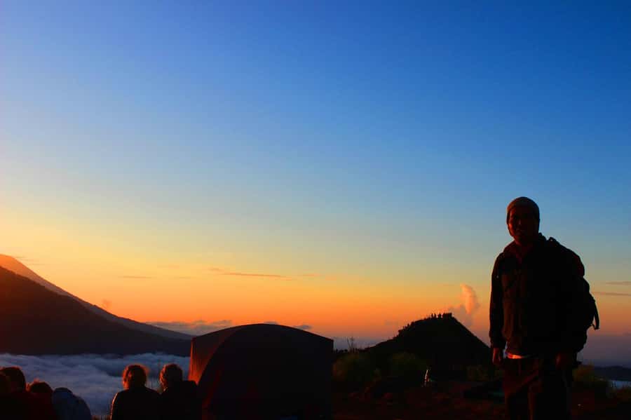 Bali: Mount Batur Sunrise Hike with Breakfast & Hot Spring - Summit Waiting and Volcano Crater Energy