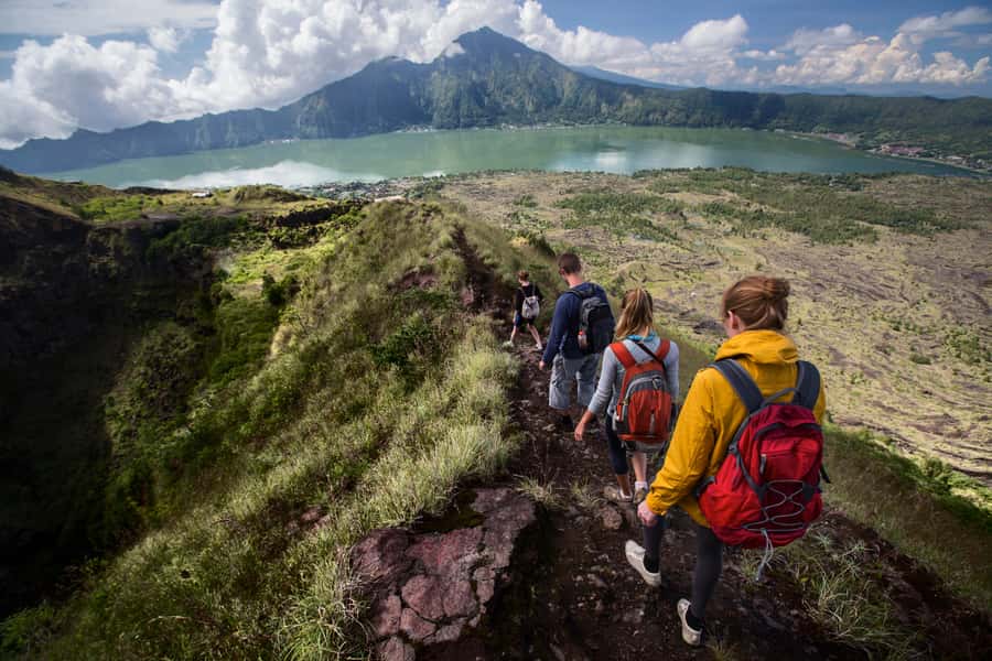 Bali: Mount Batur Sunrise Trek and White Water Rafting - The 4:00 AM Climb: Stairs, Slippery Sections, and Summit Breakfast