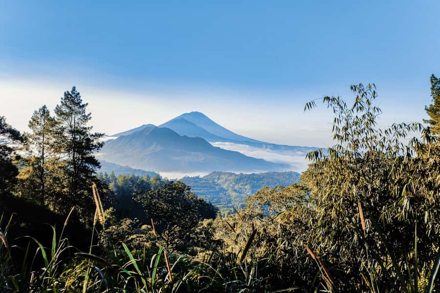 Bali: Mount Batur Sunrise Trek With Guide and Breakfast - The pre-dawn climb: what the dark, steep parts feel like