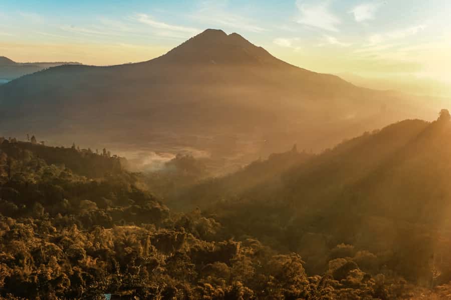 Bali: Mount Batur Sunrise Trek With Guide and Breakfast - Breakfast at the top, hot drinks, and that steam-cooked feeling