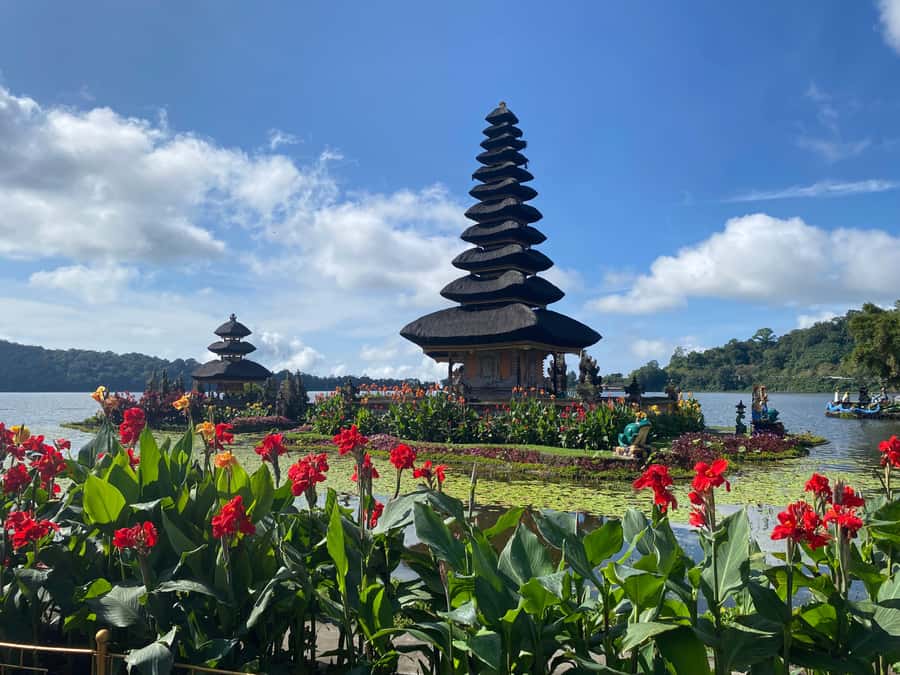 Bali Northern Trip : Majestic Waterfall Tour - Ulun Danu Bratan Temple: your culture reset before the falls