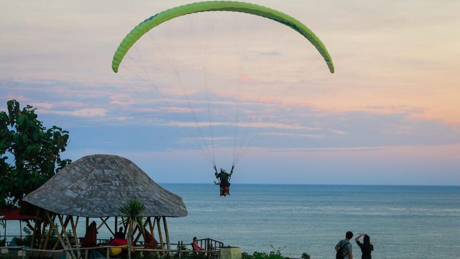 Bali: Nusa Dua Tandem Paragliding with Certified Pilot - Your Pre-Flight Setup: Gear, Briefing, and the Safety Rhythm