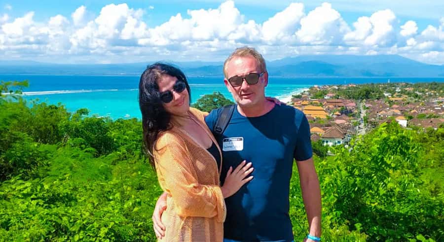 Bali: Nusa Lembongan Island Tour with Lunch & Transfers - Lunch and Arthamas Snack Bar Pool Time