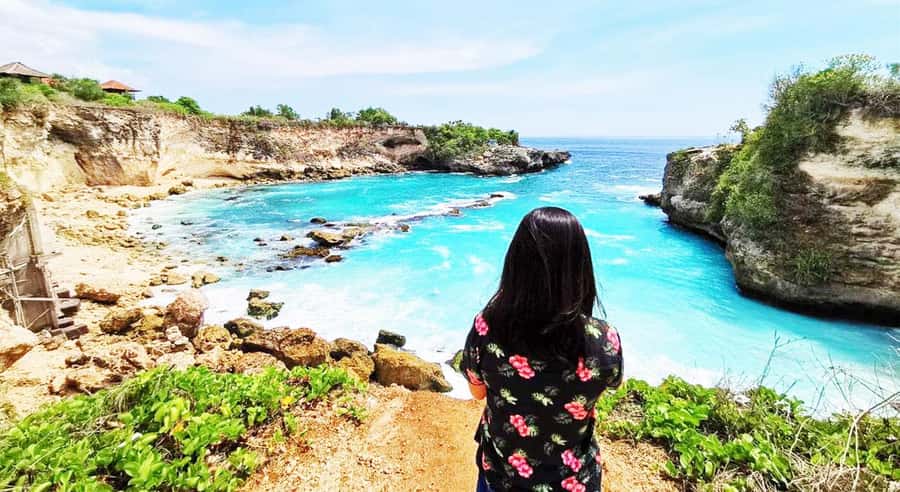 Bali: Nusa Lembongan Island Tour with Lunch & Transfers - Getting There From Sanur: Fast Boats and What to Expect
