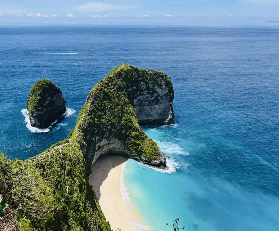 Bali: Nusa Penida 2-Day Trip with Accommodation & Meals - Price and value: what $93 really buys you
