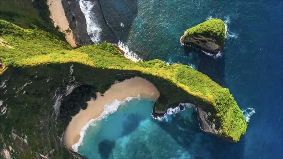 Bali: Nusa Penida 2-Day Trip with Accommodation & Meals - Private car days on Nusa Penida: the best kind of “time-saving”