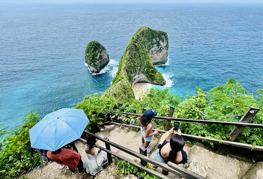 Bali: Nusa Penida 2-Day Trip with Accommodation & Meals - Day 2 on the west coast: Kelingking, Broken Beach, Angel’s Billabong, and Crystal Bay snorkeling time