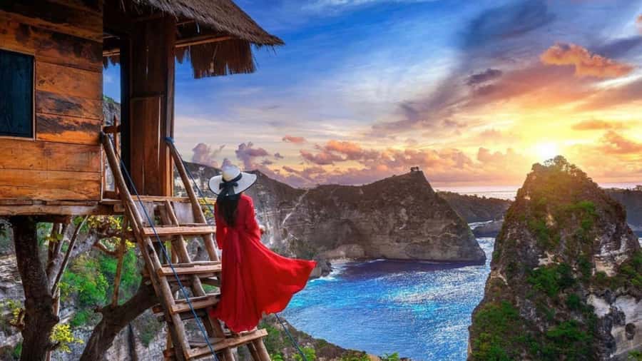 Bali/Nusa Penida: East & West Highlights Full-Day Tour - Lunch break and the bumpy-road reality check
