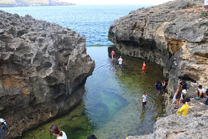 Bali Nusa Penida West Private All-Inclusive Tour - Angel’s Billabong: The Natural Rock Lagoon Look