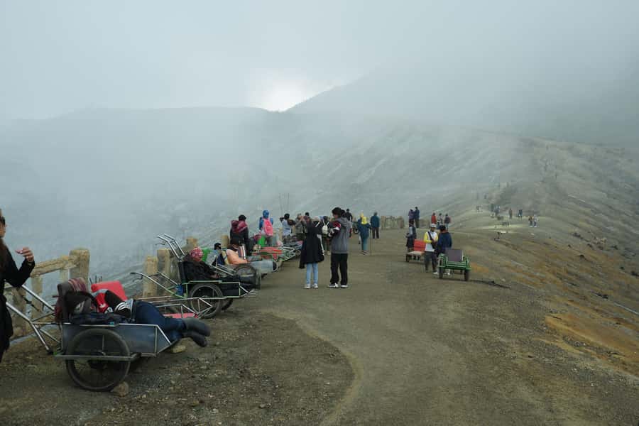 Bali or Banyuwangi: Mount Ijen Blue Fire Hiking - The 6-hour plan, from coffee briefing to sunrise timing