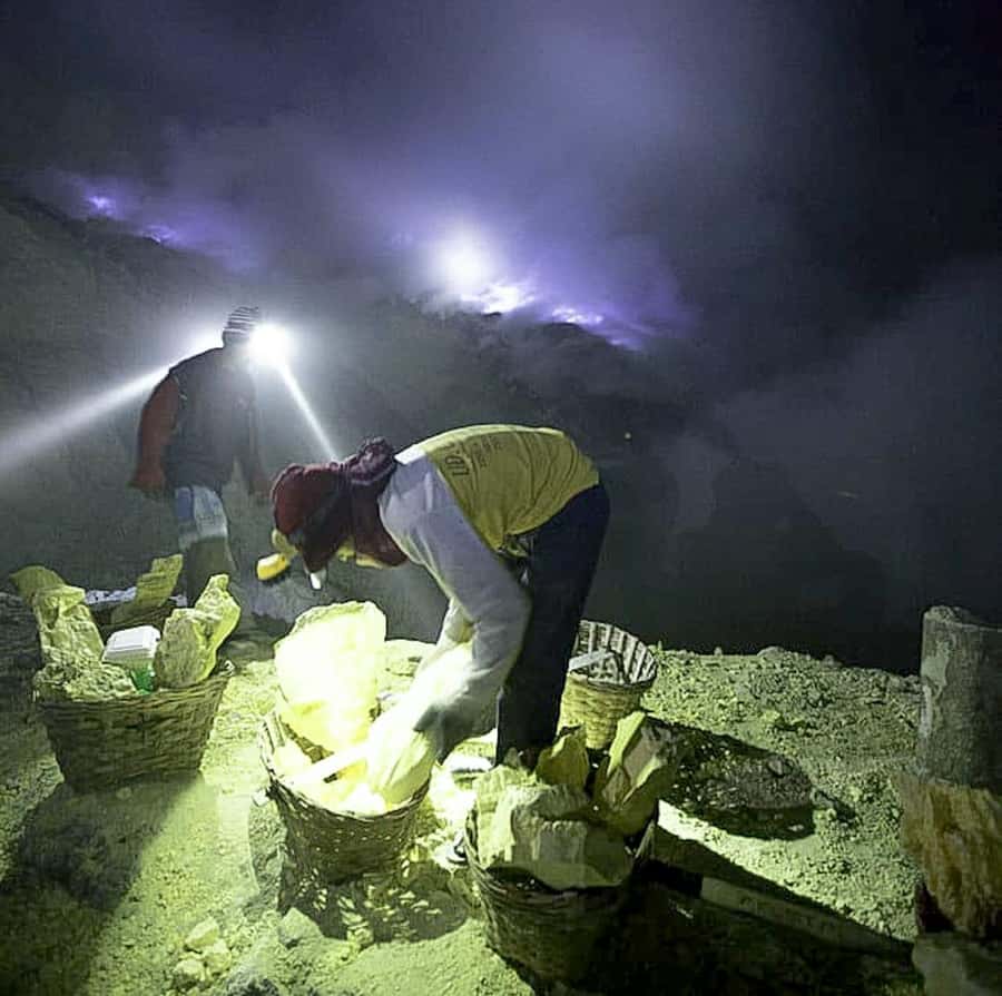 Bali or Banyuwangi: Mount Ijen Blue Fire Hiking - What’s included in the $35 value, and what you must add