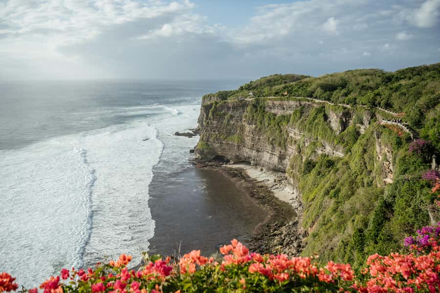 Bali: Padang Beach, Uluwatu Kecak Fire Dance, & Suluban Tour - Jimbaran seafood dinner option after the show