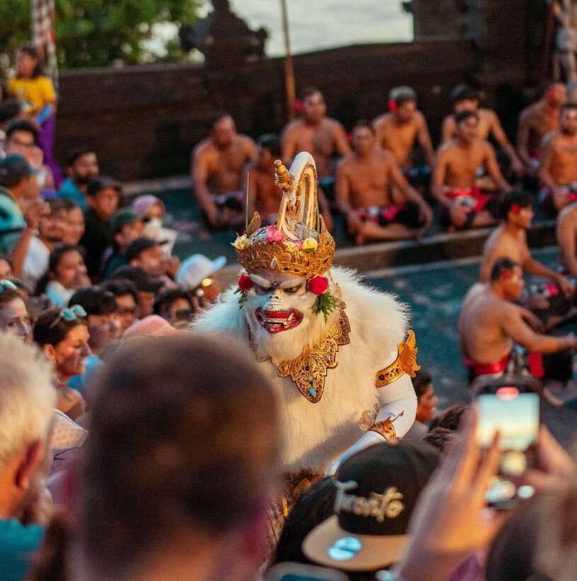 Bali: Padang Padang Beach, Uluwatu Temple & Kecak Dance - Uluwatu Temple on the cliff, plus the real monkey rules