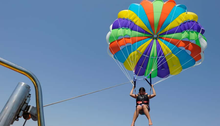 Bali: Parasailing, Jet Ski & Uluwatu Tour with Kecak Dance - Getting to the right place, on time, without stress