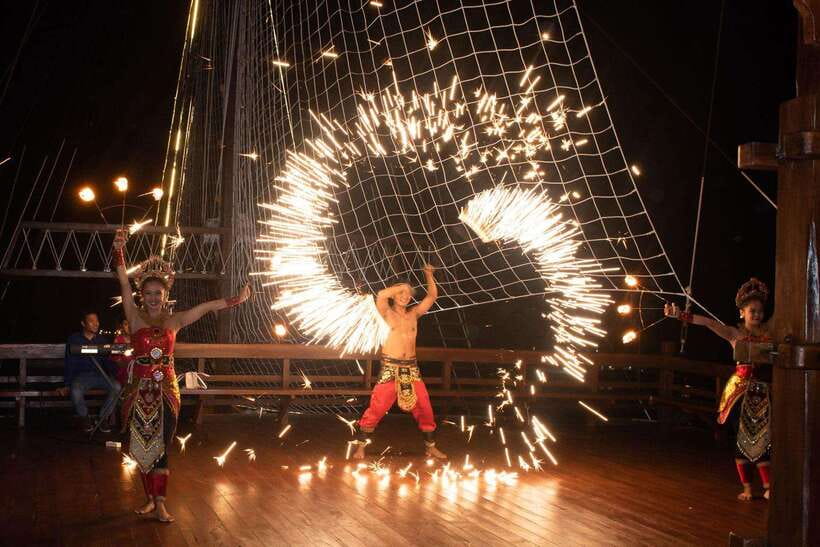 Bali Phinisi Cruise: Sunset Dinner with Live Music & Buffet - Boarding from Benoa Harbor, with pickup options that simplify your night
