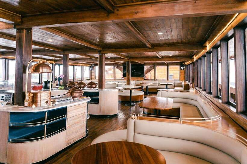 Bali Phinisi Cruise: Sunset Dinner with Live Music & Buffet - VVIP top deck: the upgrade that actually changes your view