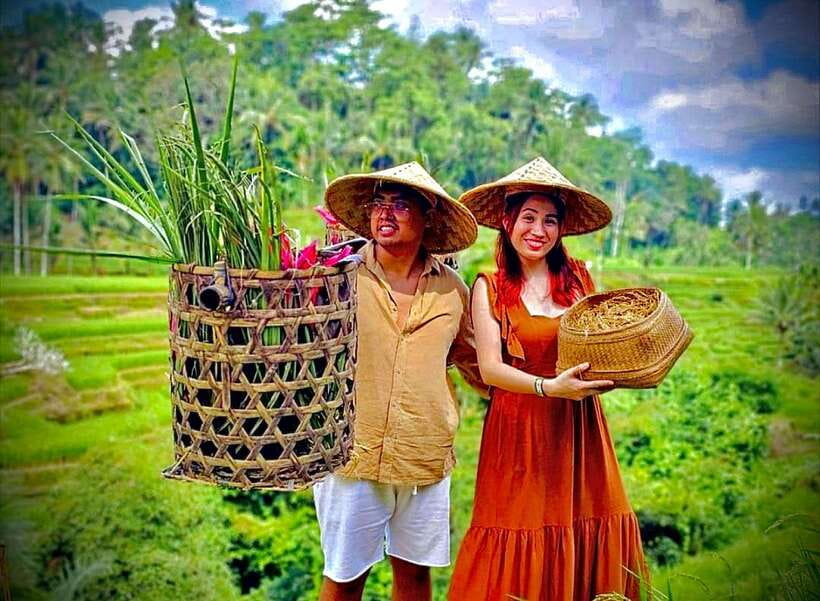 Bali: Private Full Day Trip - Tirta Gangga and Goa Raja waterfall: water, gardens, and a breather