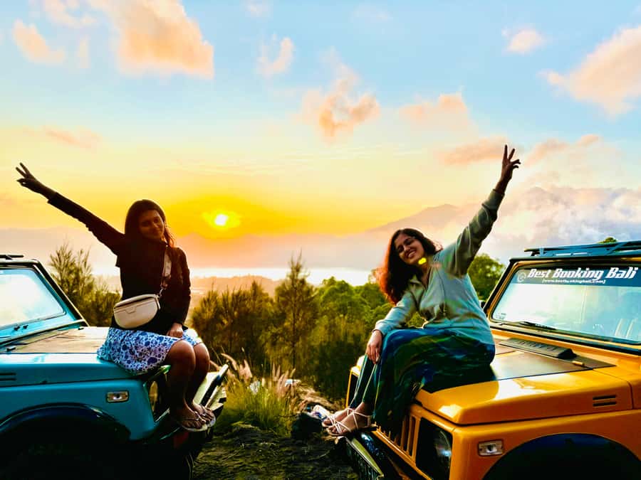 Bali: Private Sunrise Jeep Tour and Black Lava All Include - What the jeep adds (besides fun): access and flexibility for photos
