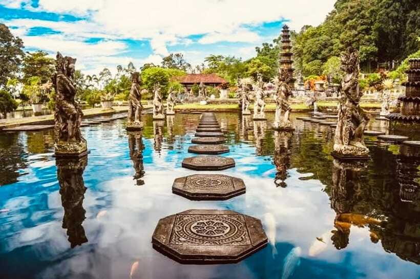 Bali: Private Tour to Lempuyang Temple, Tirta Gangga, and … - Taman Soekasada Ujung: A Palace Garden Pause with Photo Time
