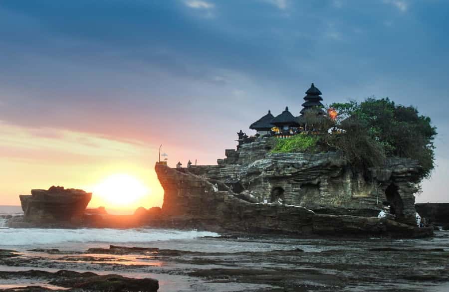 Bali: Private UNESCO World Heritage Sites Tour - Ulun Danu Beratan at Lake Beratan: Misty Temple on the Water