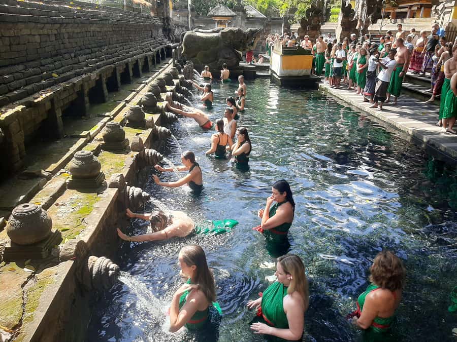 Bali: Purification at Tirta Empul Temple - Clothing, Locker Use, and What to Bring So You Don’t Stress