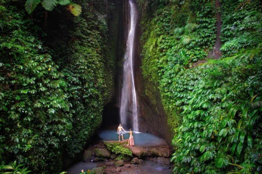 Bali Secret Waterfalls with Ulun Danu Beratan Temple Tour - Price and value: what $35 per person really covers