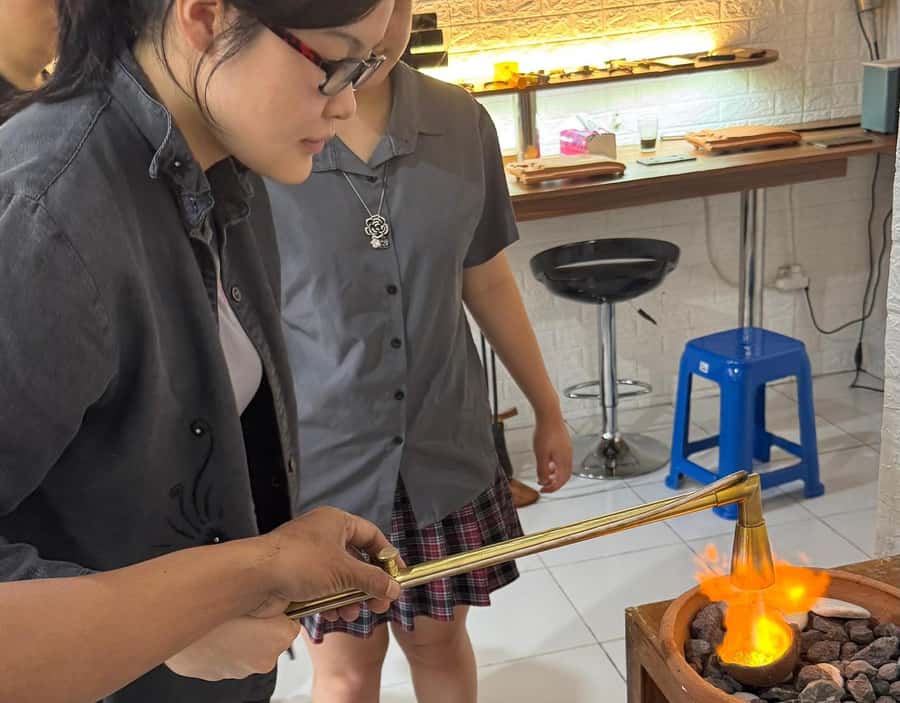 Bali: Silver Class in Kuta With Optional Tour And Activities - Kuta Workshop Setup: Finding Family Silver and Settling In