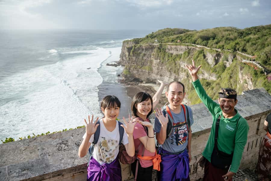 Bali: Skip-the-line Uluwatu Temple and Kecak Fire Dance Tour - How the Sunset Timing Works at a 70-Meter-High Cliff Site