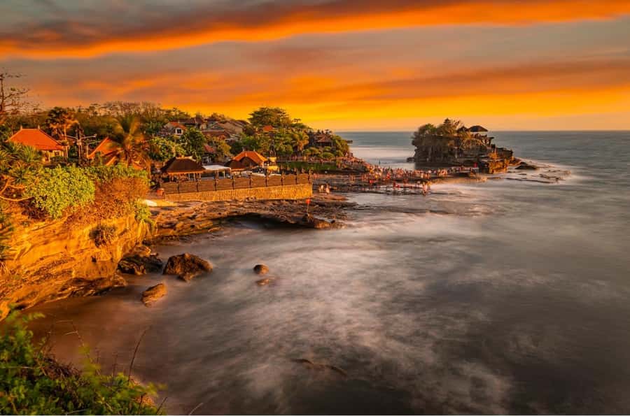 Bali: South Coast Uluwatu, Tanah Lot, and Jimbaran Day Trip - The Lunch Stop You Might Actually Use, On a Restaurant Street