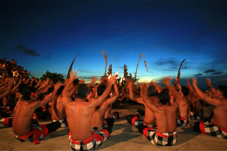 Bali: South Coast Uluwatu, Tanah Lot, and Jimbaran Day Trip - From Hotel Pickup to Tanah Lot’s Rock Temple Over the Ocean