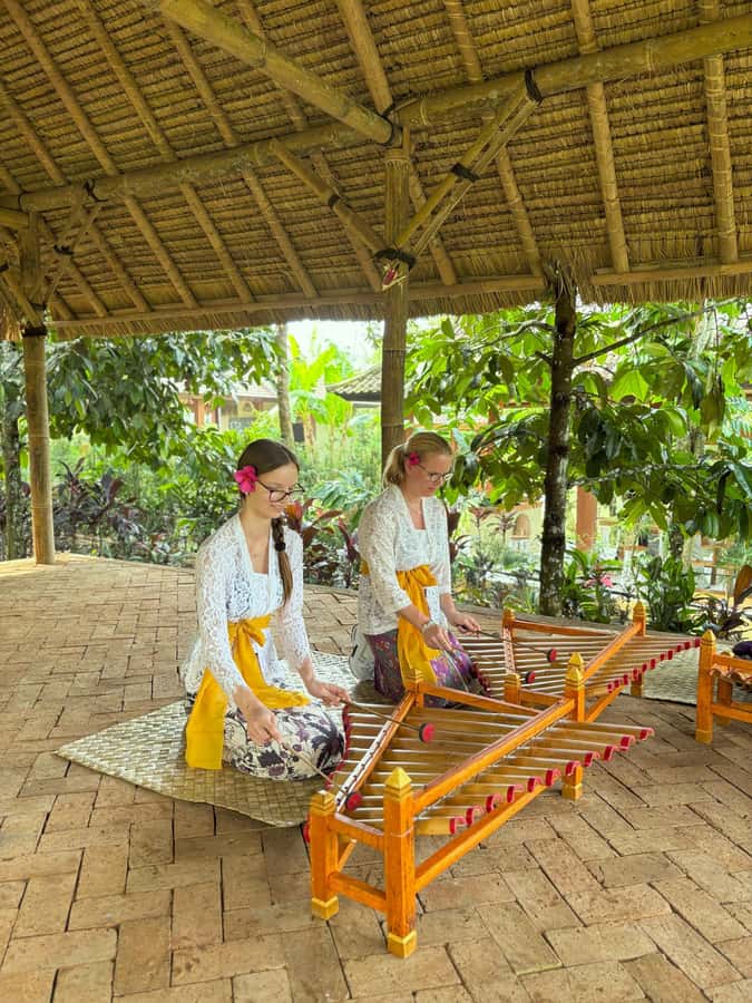 Bali Spiritual: Blessing Ceremony, Pristine Nature, Transfer - Morning pickup, scenic drives, and a flower market pause