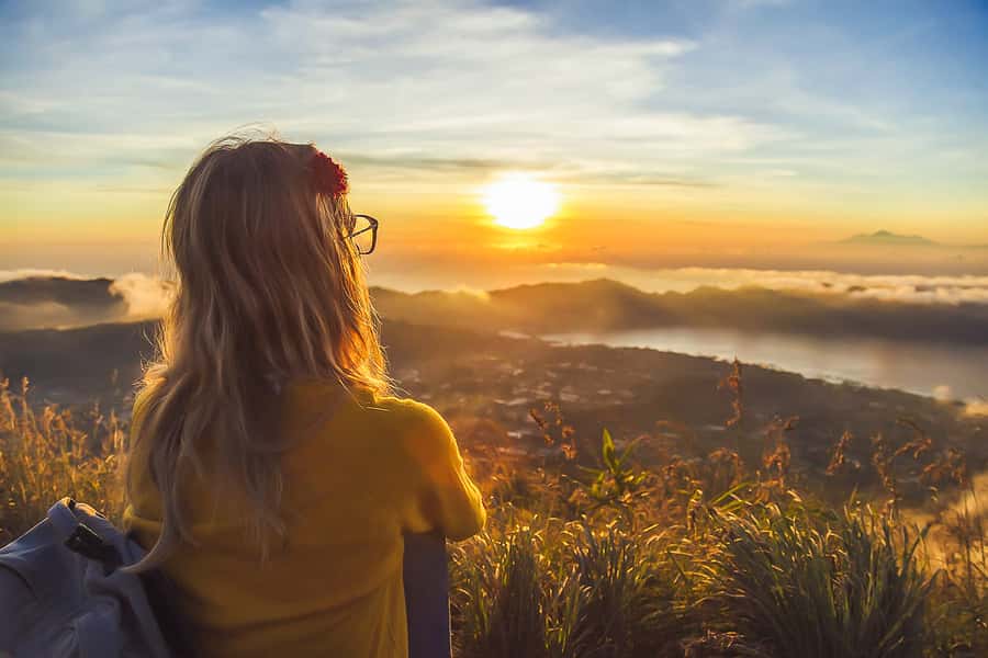 Bali: Sunrise Mount Batur Guided Hike with Breakfast - Summit breakfast: eating at the top before the clouds move