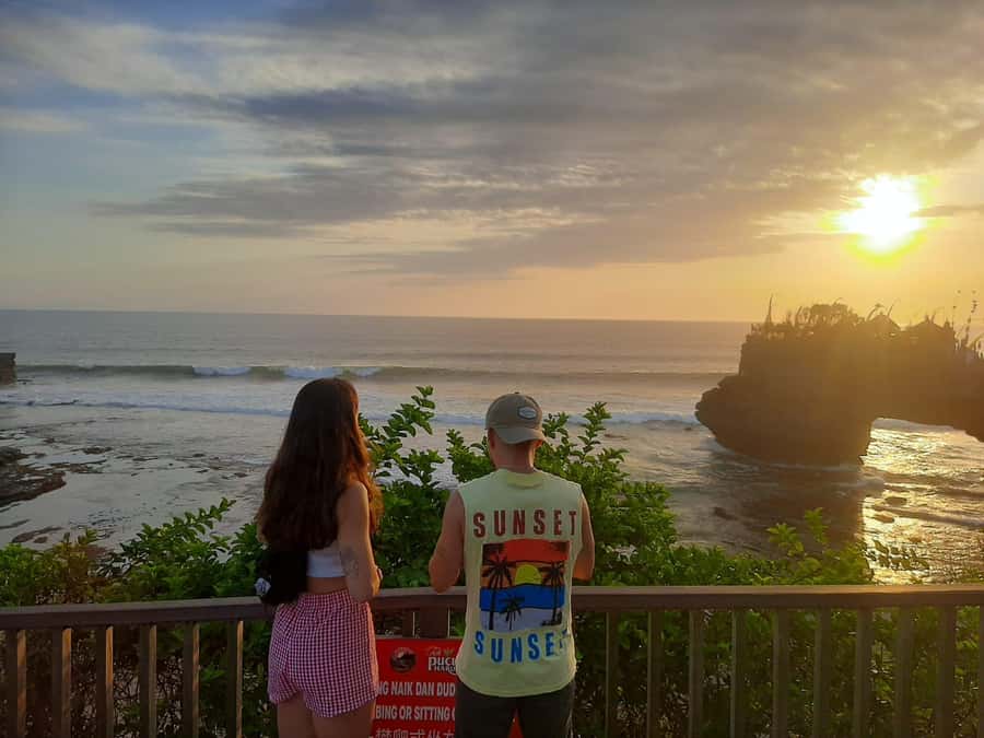 Bali: Taman Ayun and Tanah Lot Temple - Tanah Lot and Batu Bolong: the sea, the temples, and the “floating” look