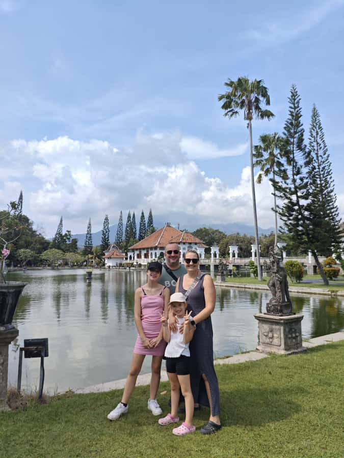 Bali: The Gate of Haven Trip Private Tour, Luxury Car - Drivers that make the day feel safe and easy