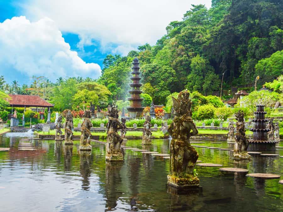 Bali: The Gate of Haven Trip Private Tour, Luxury Car - Lempuyang Temple and the Gate of Heaven split gate