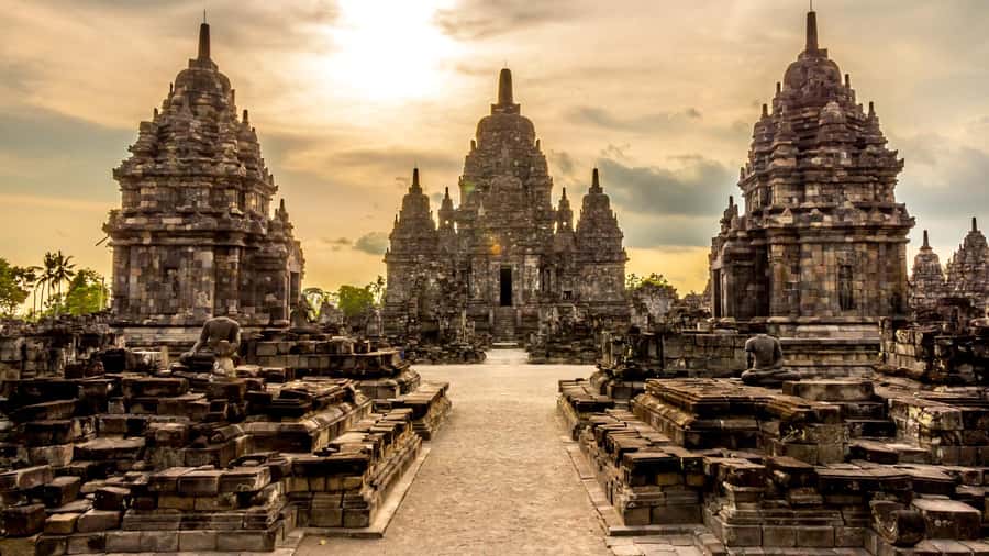 bali to java: bromo, ijen, tumpak sewu, borobudur, Prambanan - Guide Quality and Driver Care: Why This Tour Is Often Worth Paying For