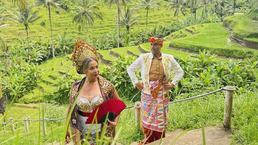 Bali:Traditional Wedding Photoshoot with the Rice Field View - Transport and drop-off around Bali: what “optional pickup” means