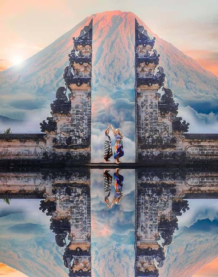 Bali: Trip to Tirta Gangga Palace and Tukad Cepung Waterfall - How Private Transportation and the Guide Shape Your Day