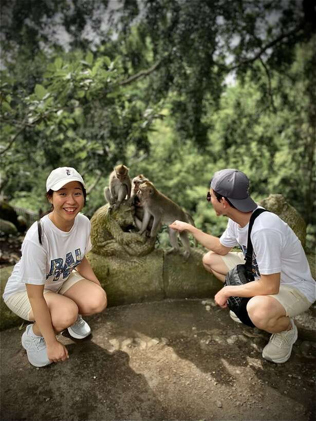Bali: Ubud Monkey Forest, Coffee Plantation, and Market Tour - Ubud Traditional Market: local browsing with cultural context