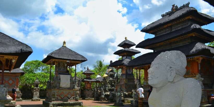 Bali: Ubud Waterfall, Village and Pool Club Day Trip - Celuk Village: silver and gold crafts in 30 minutes that actually make sense