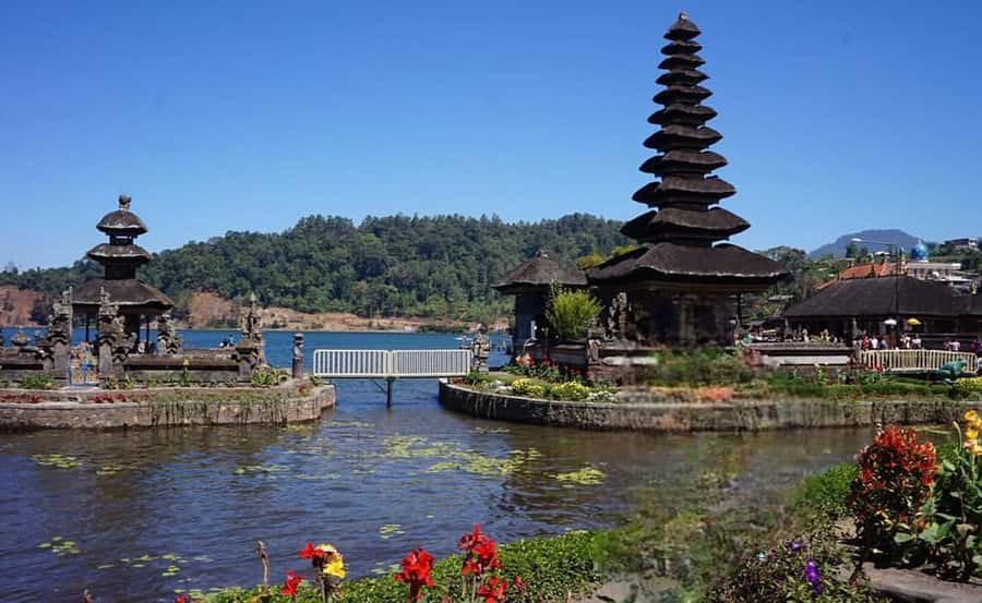 Bali : Ulun Danu Beratan Temple and UNESCO Rice Terrace Tour - Tanah Lot Temple Sunset: Tide Controls the Moment