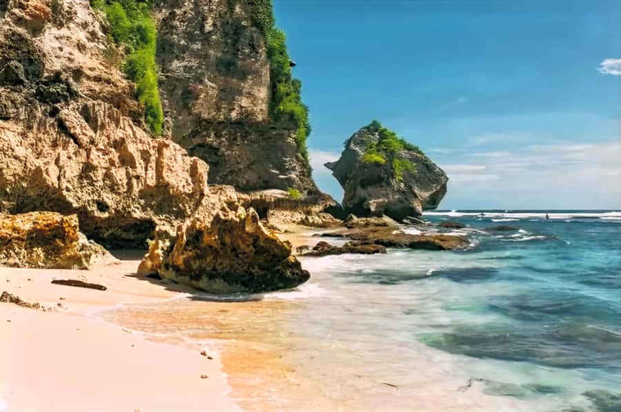 Bali: Uluwatu Beaches Tour with Padang Padang and Suluban - Padang Padang Beach: The Eat Pray Love Filming Spot