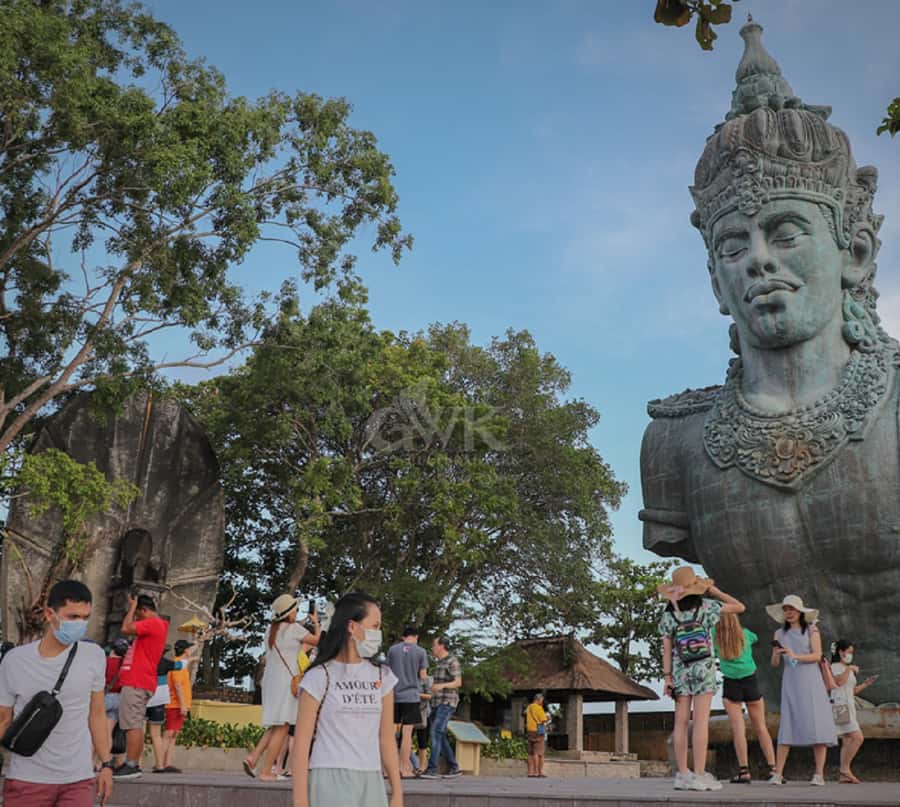 Bali Uluwatu: Garuda Wisnu Kencana Entrance Ticket - Segway rides, buggy shortcuts, and beating the Bukit heat