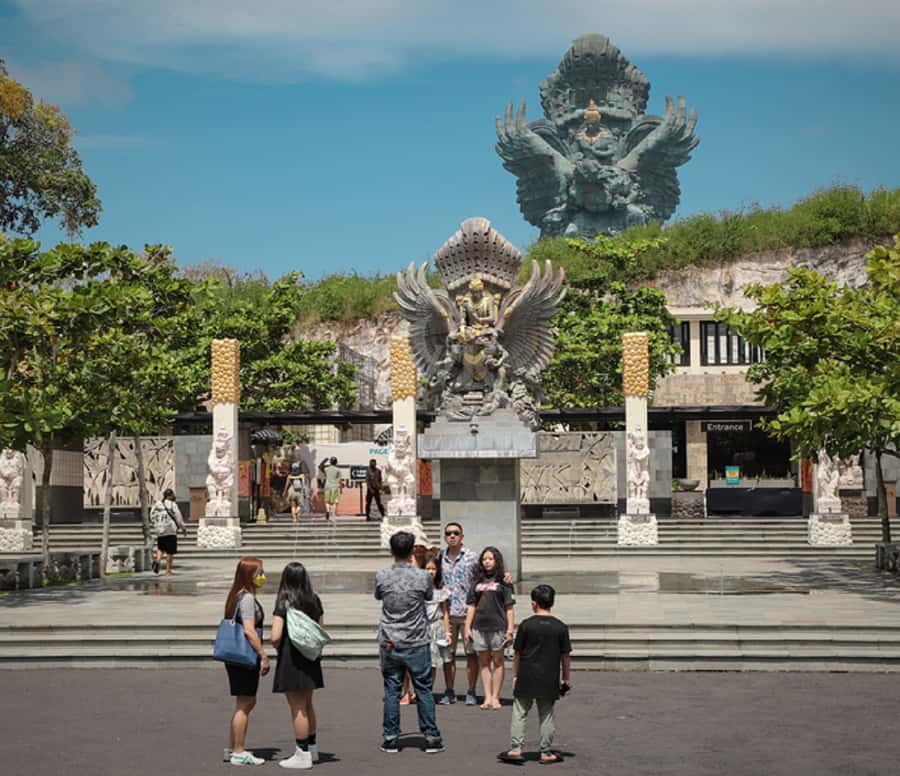 Bali Uluwatu: Garuda Wisnu Kencana Entrance Ticket - Photography, viewpoints, and the small details that make or break the visit