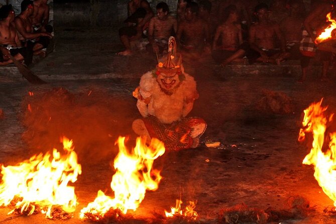 Bali: Uluwatu Kecak Dance Show, Bali Temple, and Lobster Dinner - Uluwatu Temple on a cliff: the best reason to come
