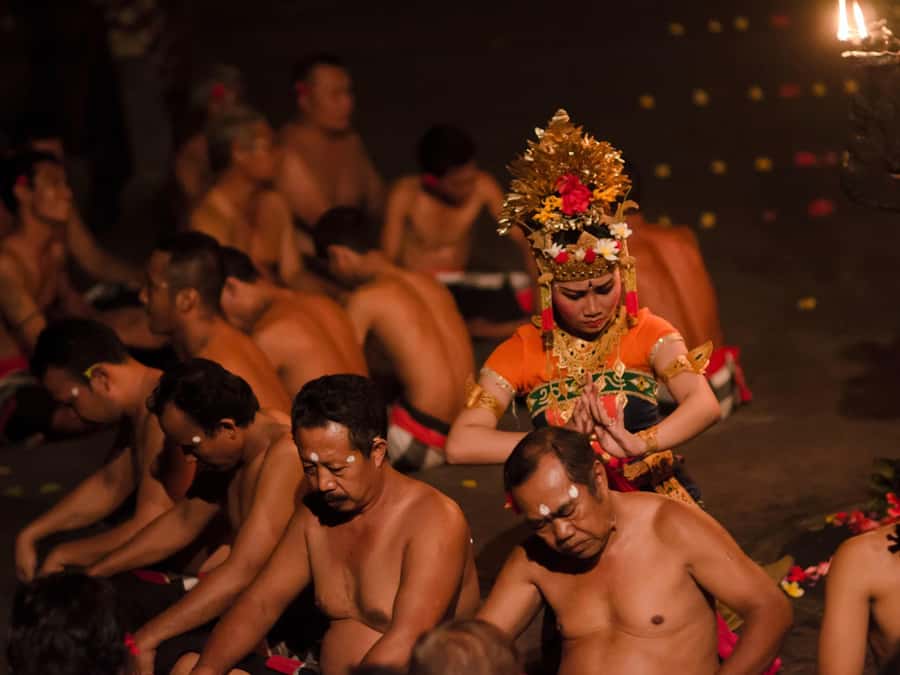 Bali: Uluwatu Temple, Kecak Dance, and Jimbaran Dinner Tour - Who should book this Uluwatu, Kecak, and Jimbaran combo