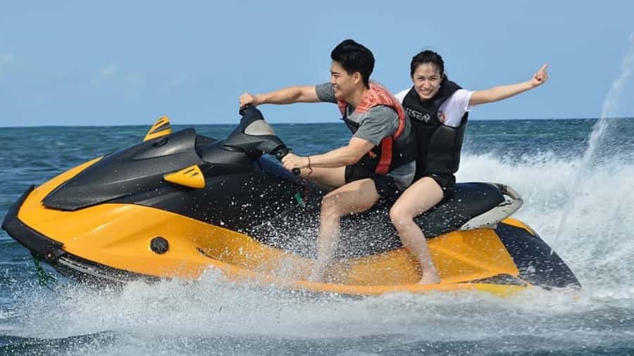 Bali: Watersport Jetski Flyfish Banana Boat Exclusive - Flyfish plus jetski: that “flying” moment over Benoa