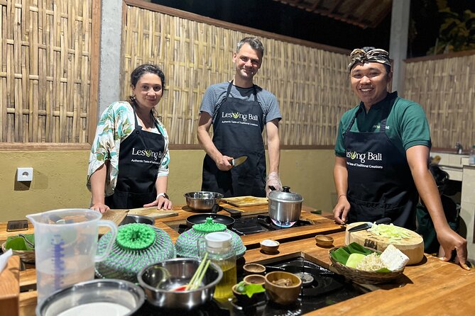 Balinese Authentic Cooking Class in Ubud - Traditional Balinese House Visit: More Than a Photo Stop